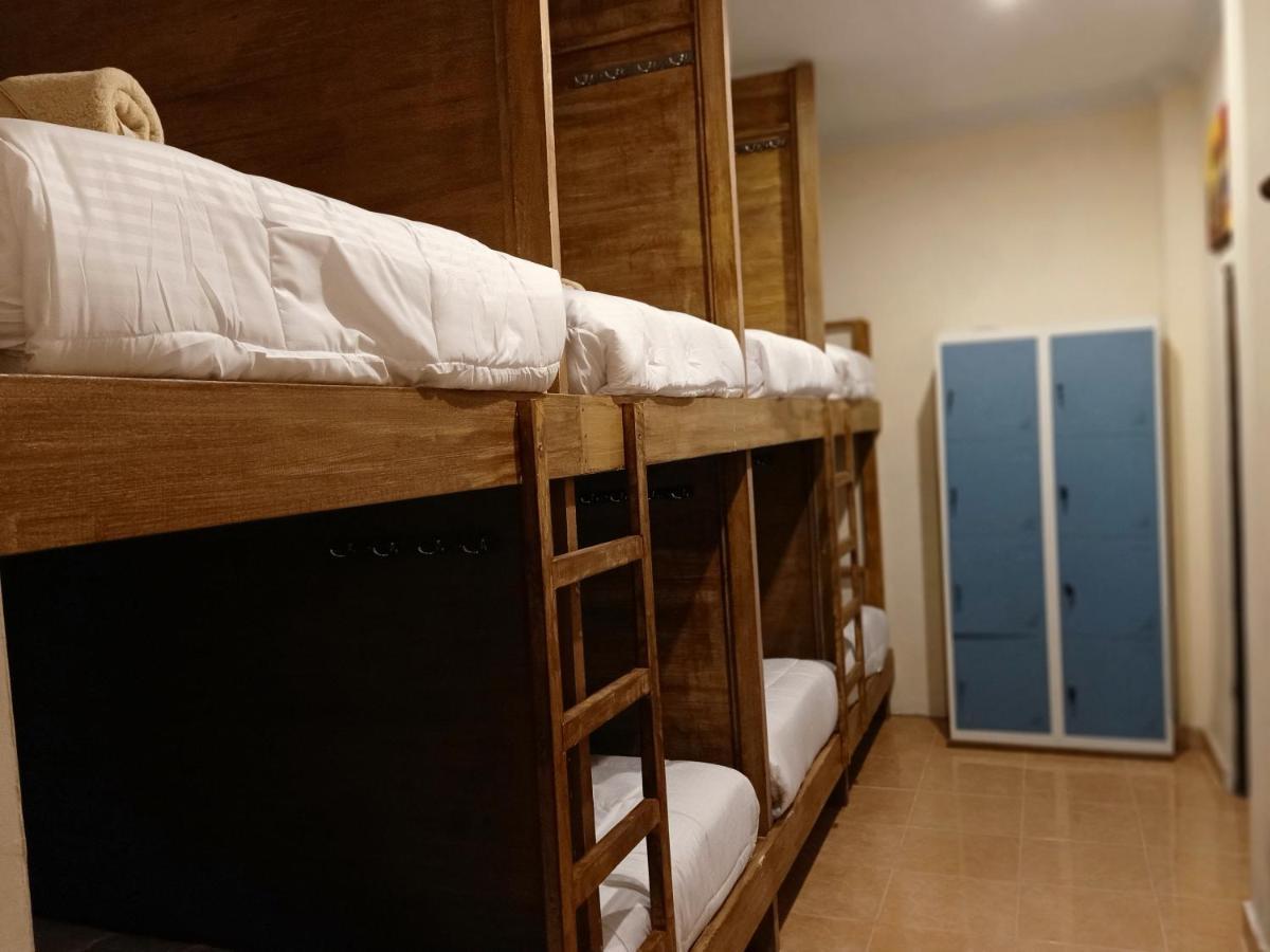 Happy Penida Hostel Toyapakeh ภายนอก รูปภาพ